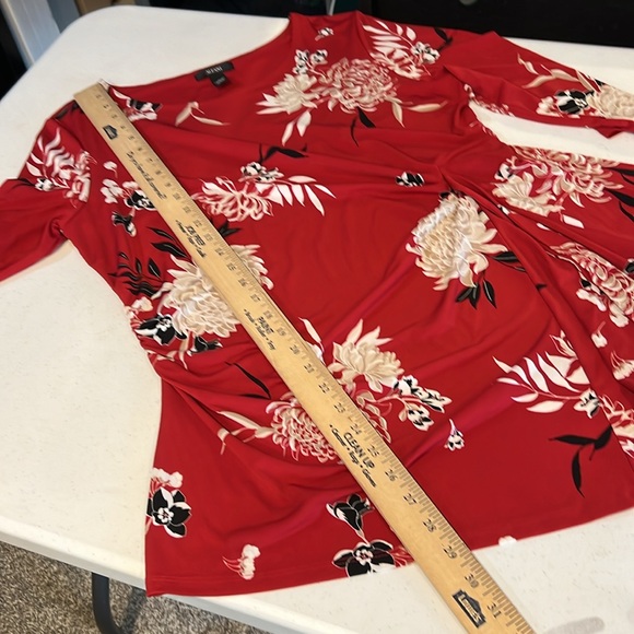 🪷Red floral Alfani blouse. Large - Picture 4 of 8